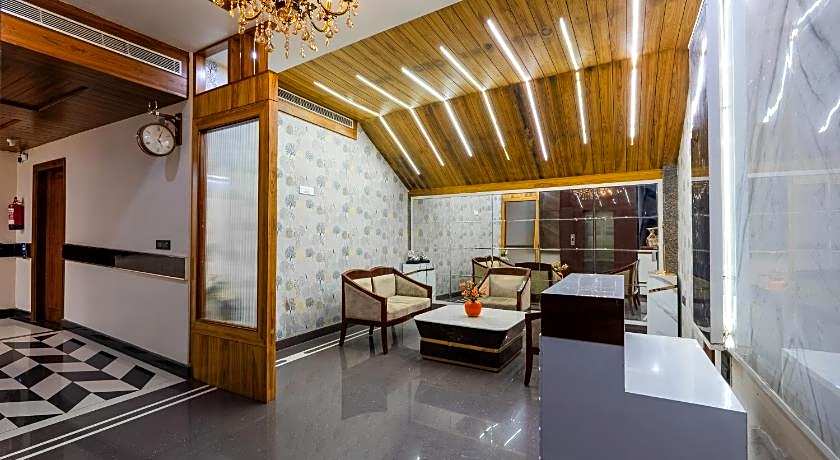 Hotel Leela Grande