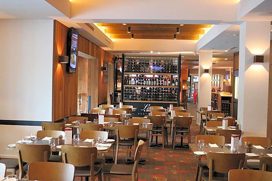 Sovereign Park Motor Inn