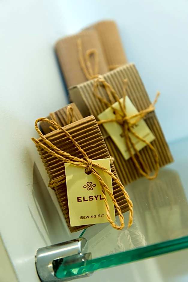 The Park City Grand Plaza Kensington Hotel