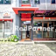 Hotel Sebelas @ Jalan Palasari Mitra RedDoorz