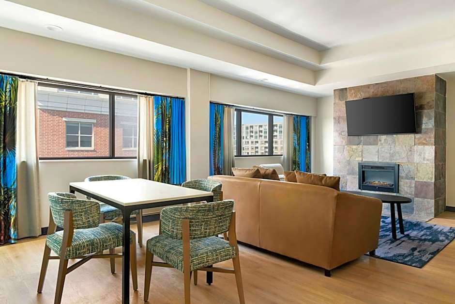 Fairfield by Marriott Inn & Suites Charleston Downtown