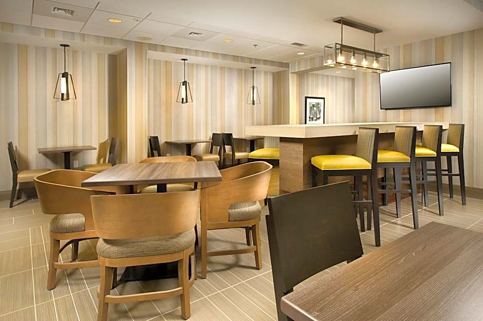 Holiday Inn Express Boston North-Woburn By IHG