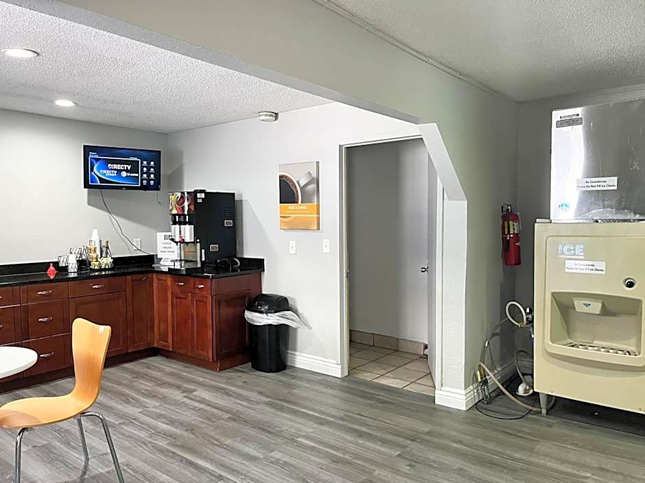 Studio 6 Suites Dayton OH Englewood