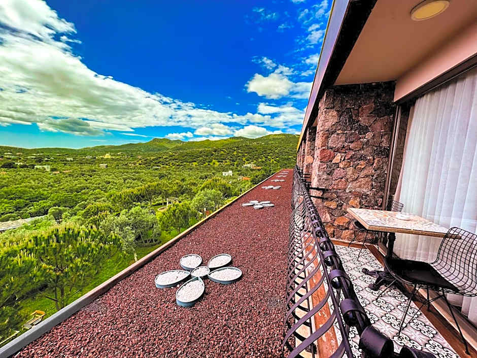 Assos Longevity Hotel