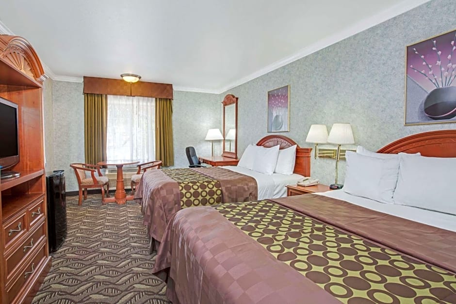 Days Inn by Wyndham Los Angeles LAX/ Redondo&ManhattanBeach