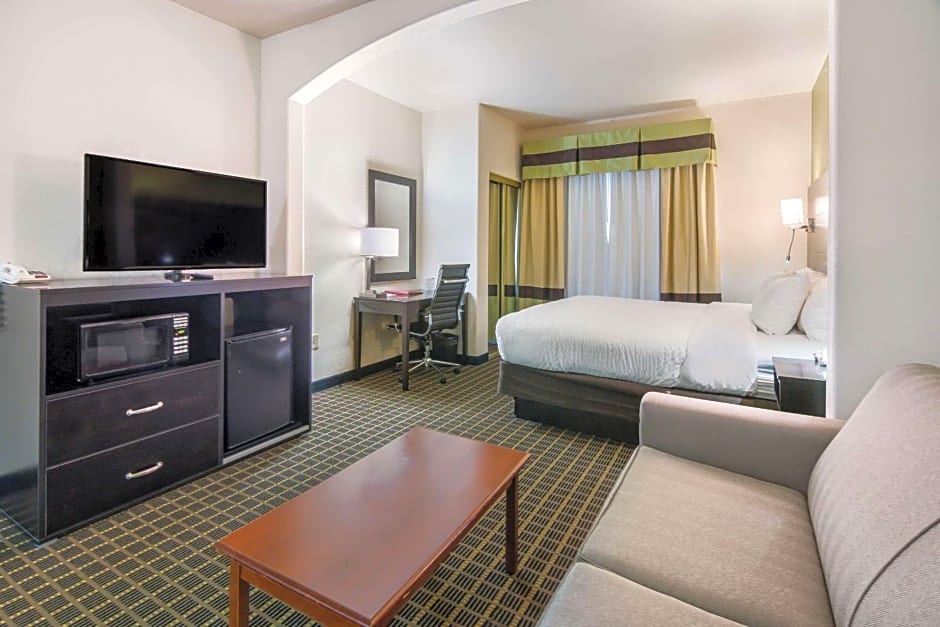 Clarion Inn and Suites Weatherford