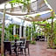 Hotel Bucaneros