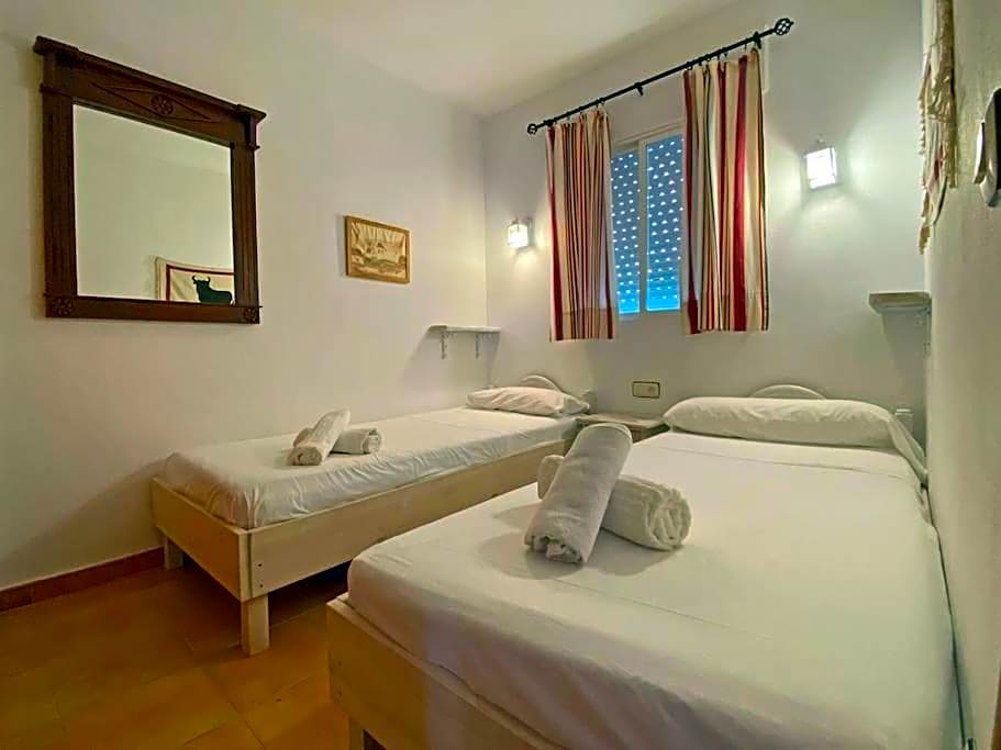 Chalet en Zahora con vistas al mar La Luna Blan