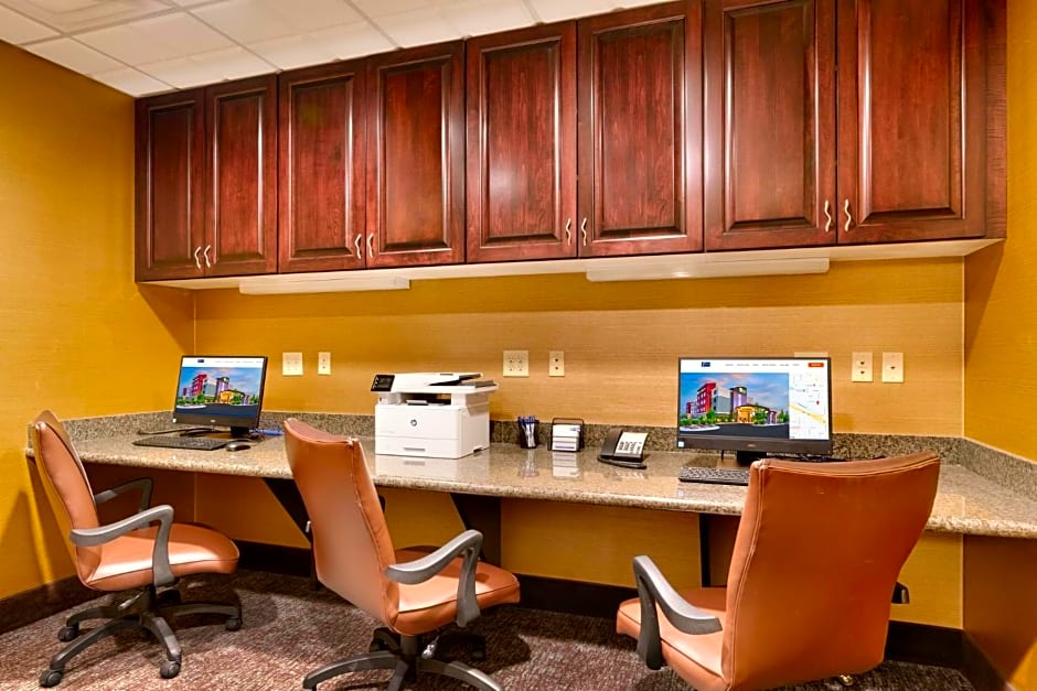 Holiday Inn Express Hotel & Suites Butte By IHG