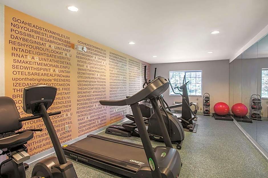 La Quinta Inn & Suites by Wyndham Richmond South