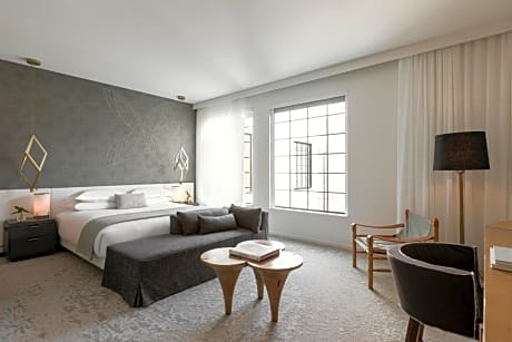 Premium King Room