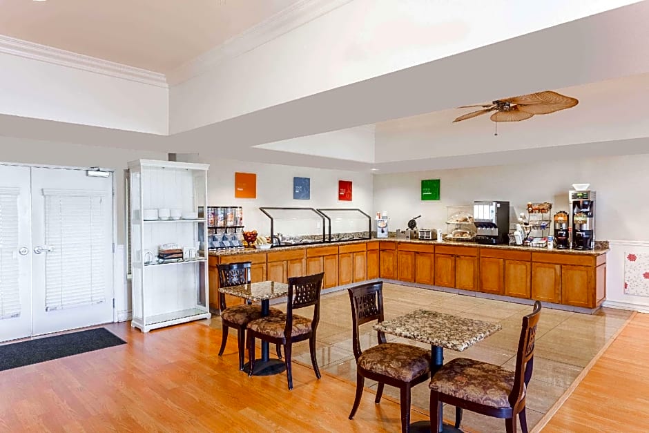 Hawthorn Suites by Wyndham Victorville