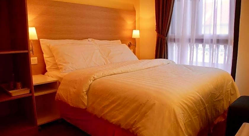 iStay Hotel