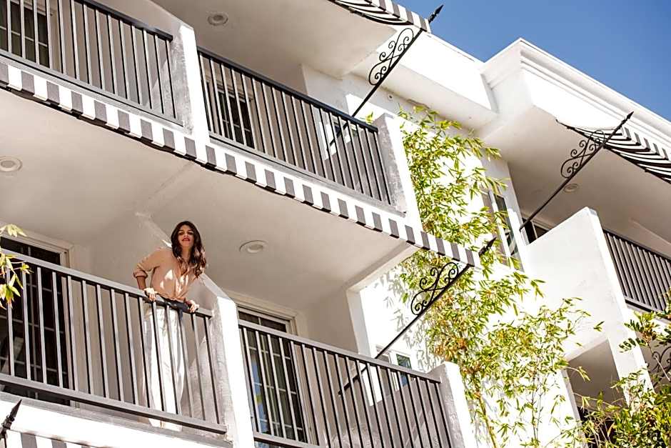 Montrose at Beverly Hills