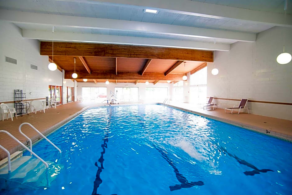 Eastland Suites Extended Stay Hotel & Conference Center Urbana