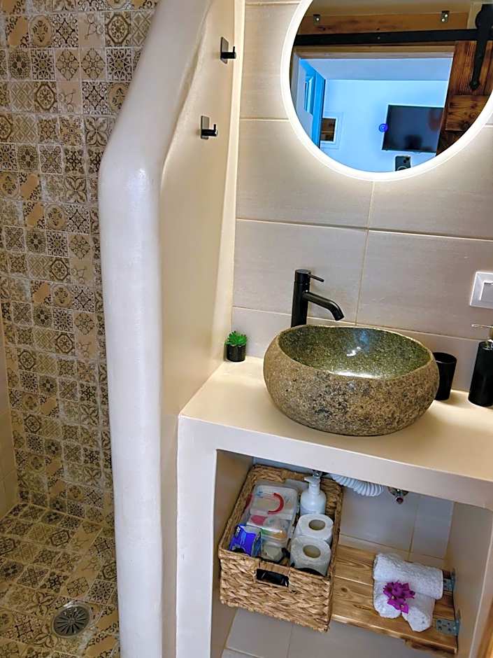 Babatseratsi skyrian studio 1