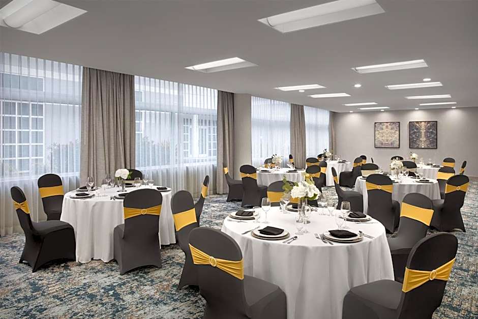 DoubleTree by Hilton LAX - El Segundo