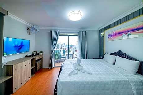 Junior Suite with Balcony