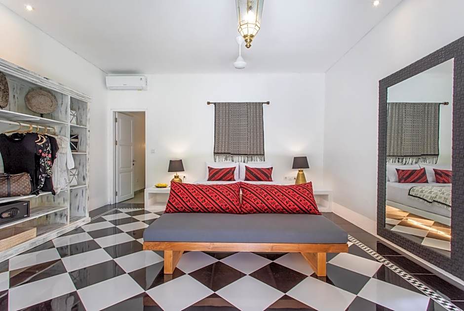 PinkPrivate Sanur - for Cool Adults Only