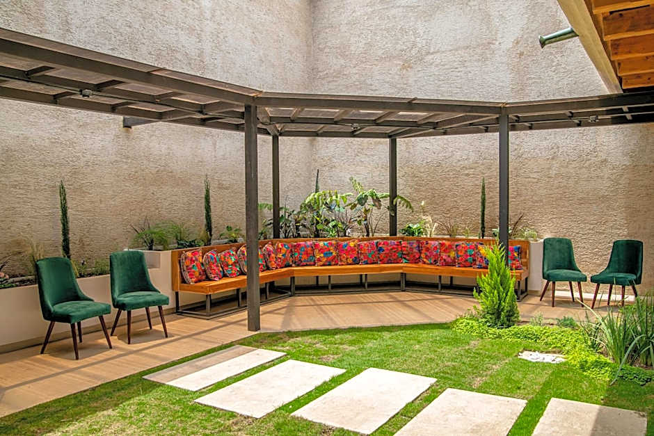 Hotel Las Camelias Inn by AHS