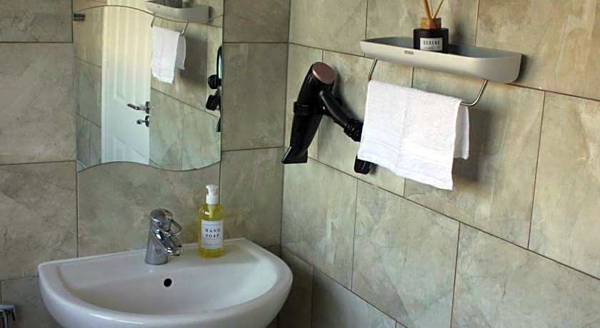 Elegant Room in St Albans