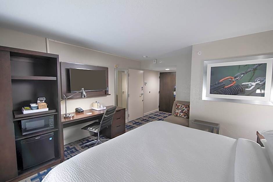 Four Points by Sheraton Charlotte - Lake Norman