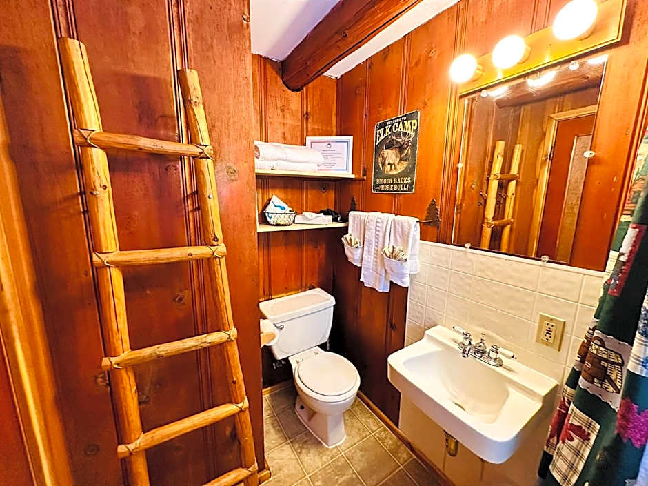 Ute Bluff Lodge, Cabins and RV park