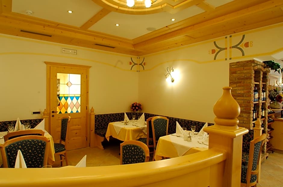 Hotel Falzares