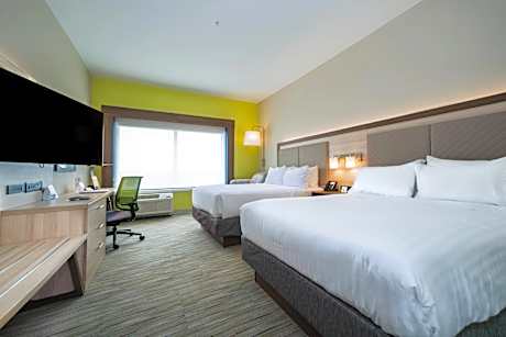 2 Queen Beds Standard