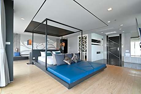 Suite with Sea View