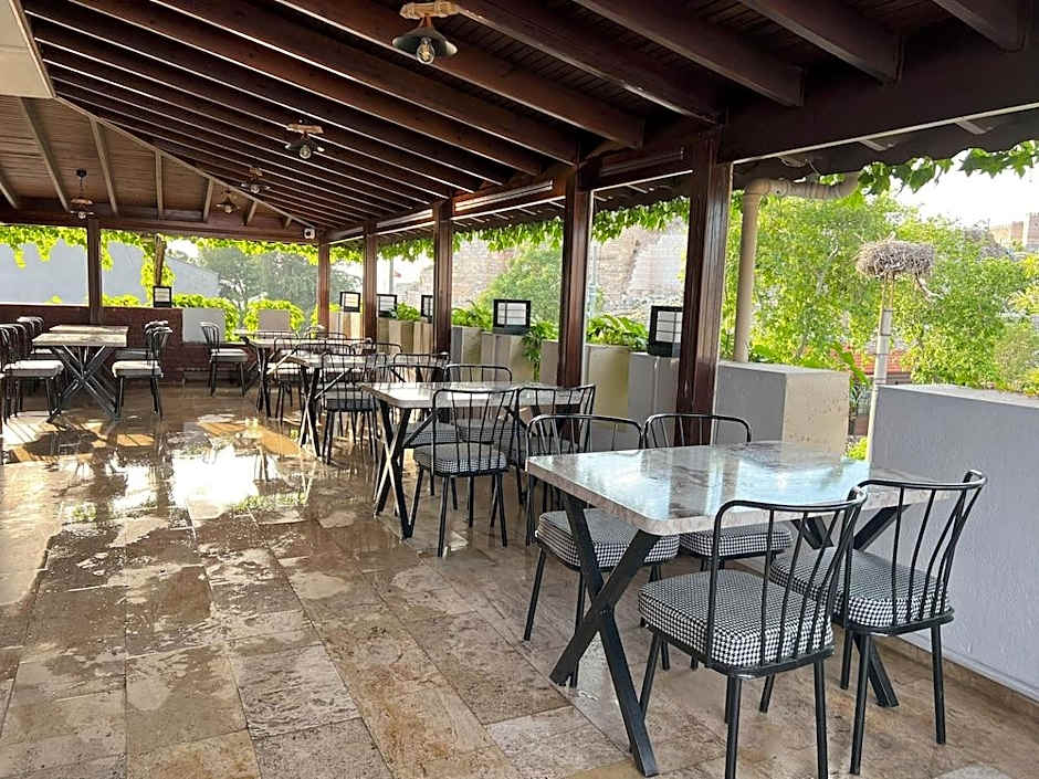 Bella Hotel