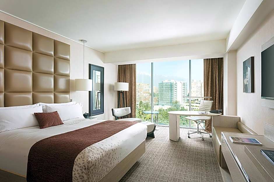 Renaissance Santiago Hotel