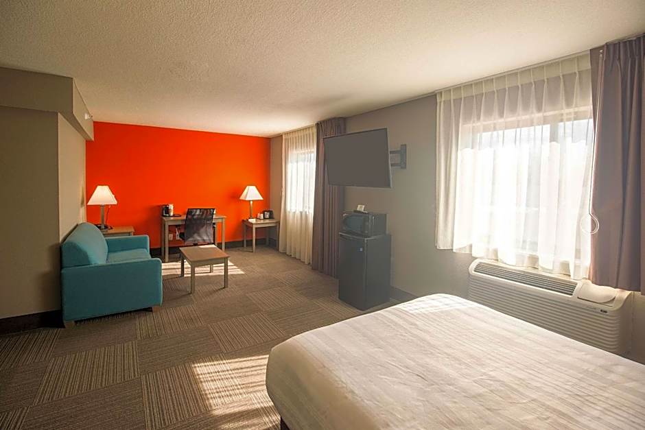 Photo 1 of 23 of Quality Inn & Suites Hammond Near I-8090
