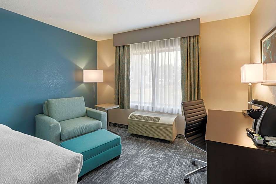 Best Western Watertown Inn and Suites