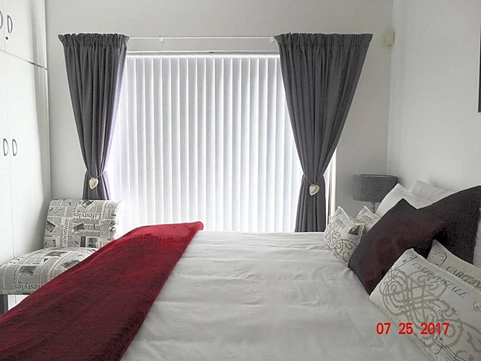 Au Plais De Langebaan at Palm Tree Villa