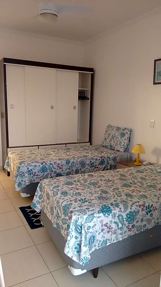 CASA - FRENTE PARA O MAR