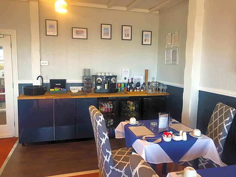 The Fossil Tree Hotel