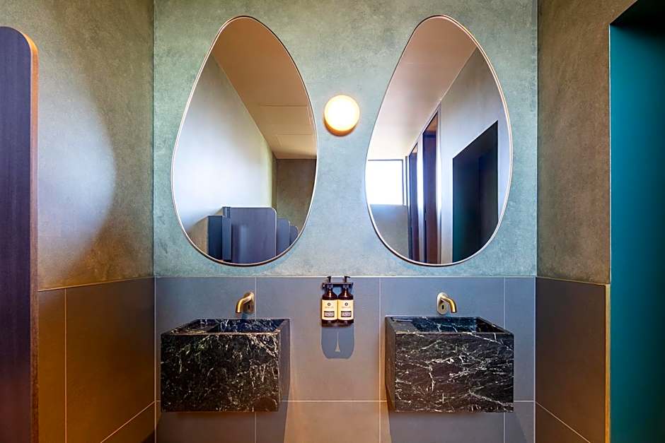 The Queens Hotel Gladstone