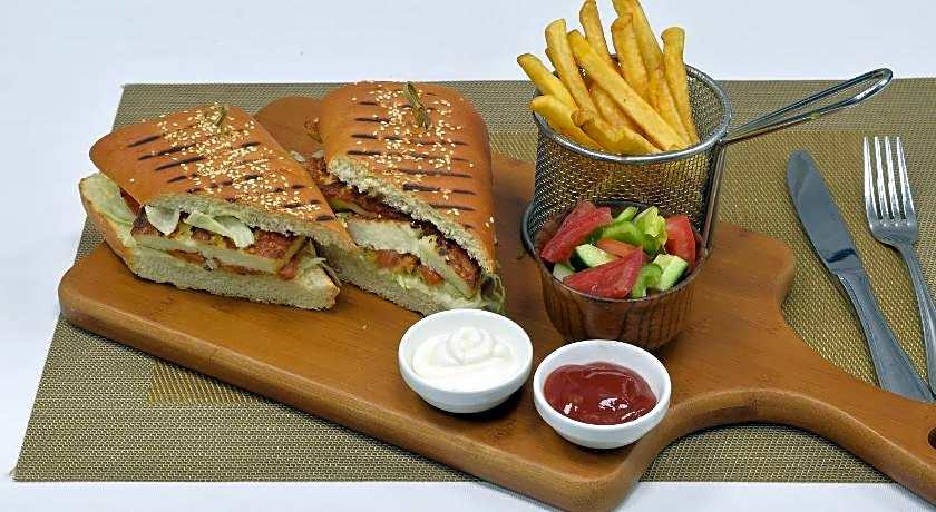 Best Western Plus Fursan Hotel