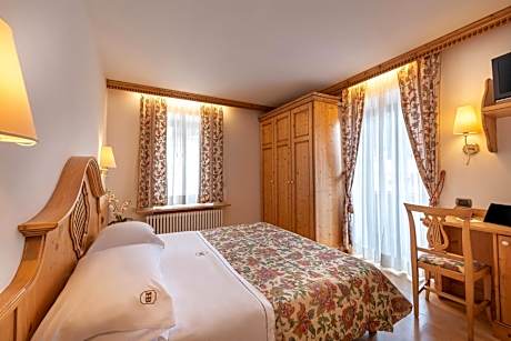 Two Connecting Double Rooms - Attic