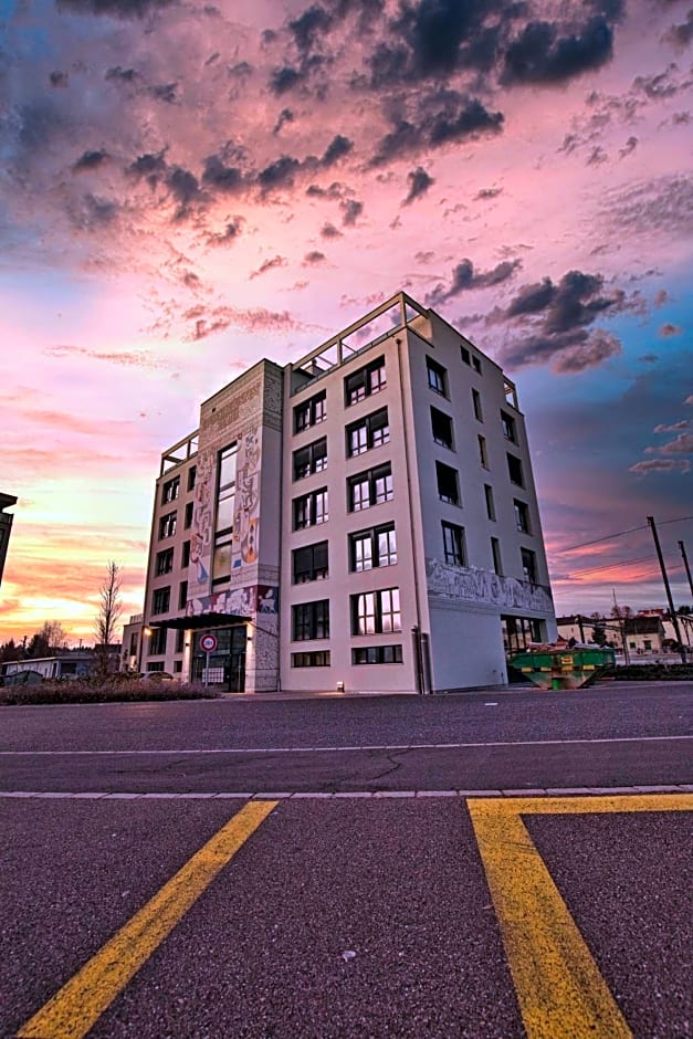 Hotel Swiss Star