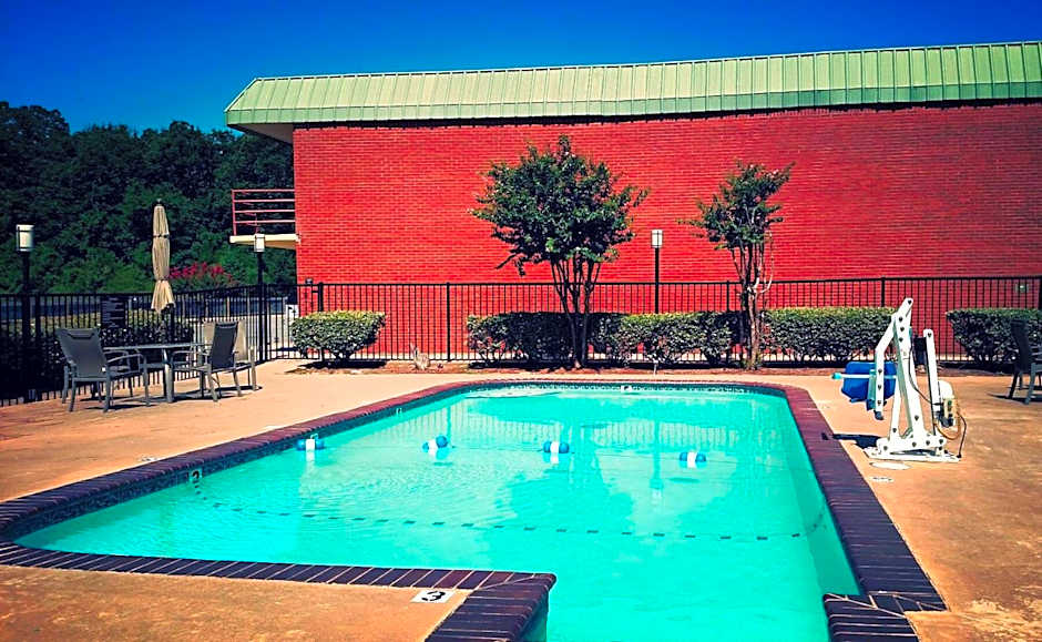 Super 8 by Wyndham Atoka