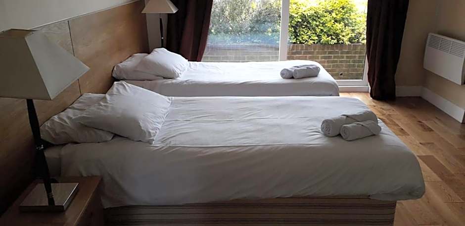 The Bear Inn and Burwash Motel