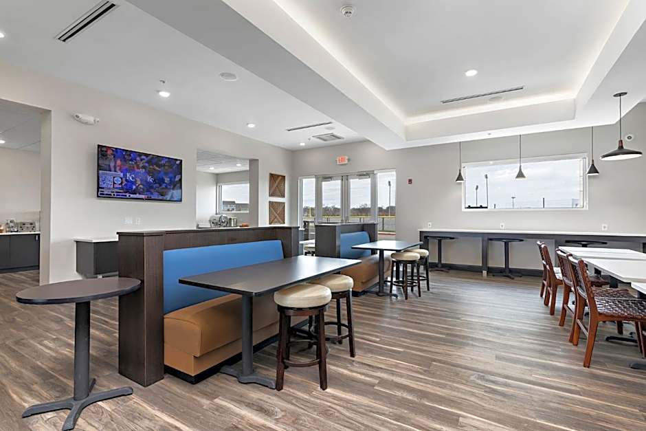 Holiday Inn Express Kansas City North Parkville By IHG