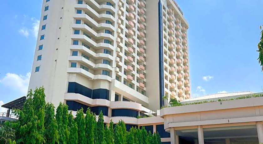 Charoen Thani Khon Kaen Hotel