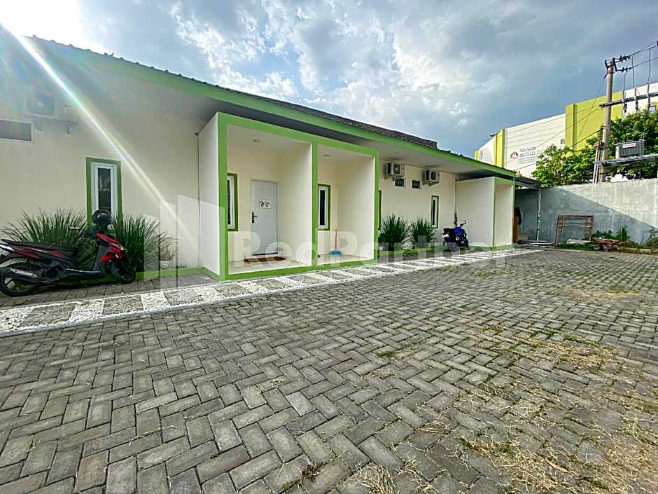 CBG INN RedPartner near Stasiun Solo Balapan