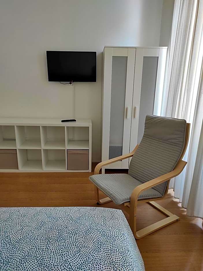 Lira Guest House B&B