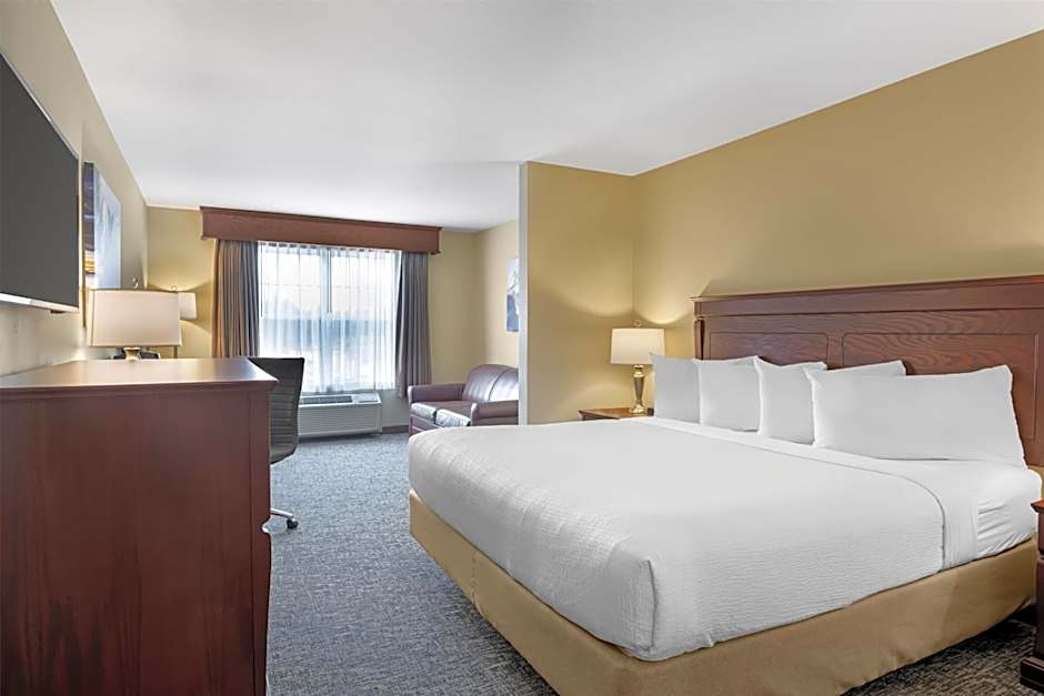 Best Western Plus Fredericton Hotel & Suites