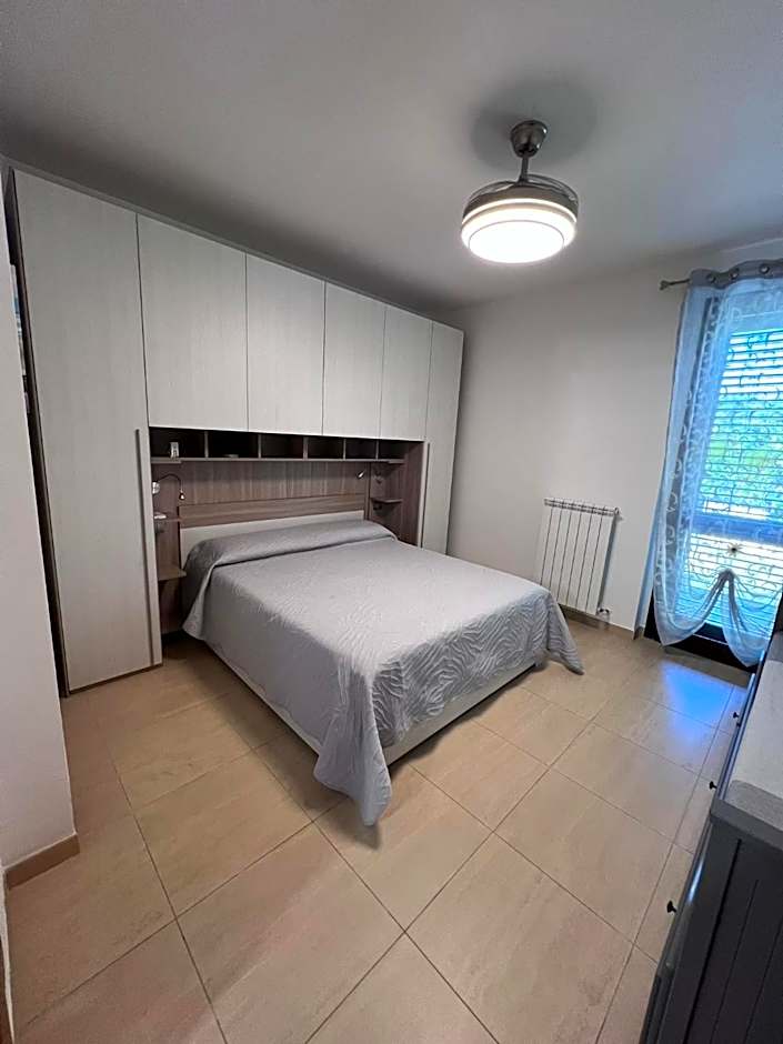 Casa Antia, nuovo bilocale con giardino in Residence con piscina