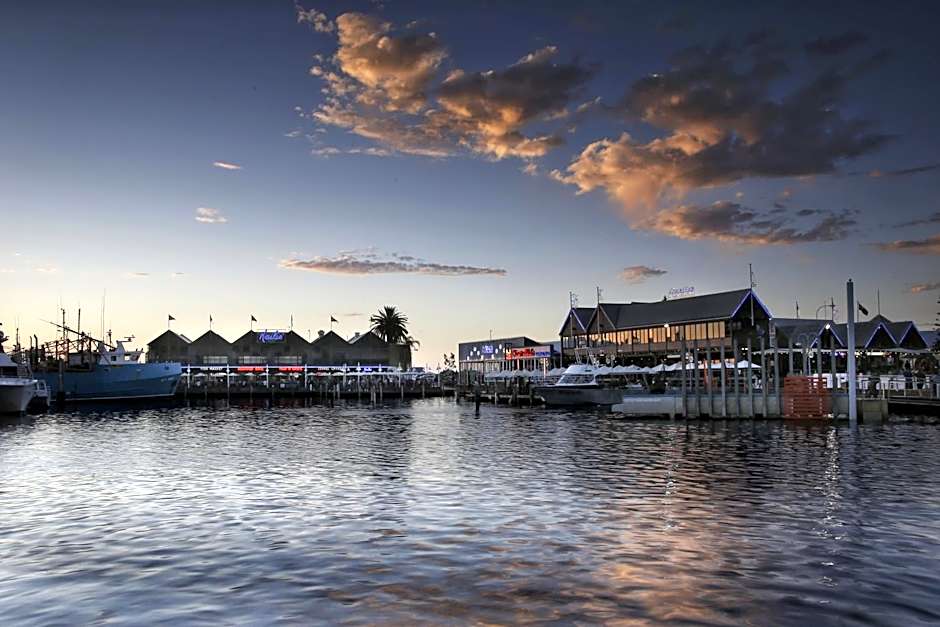 Sundancer Backpackers Hostel